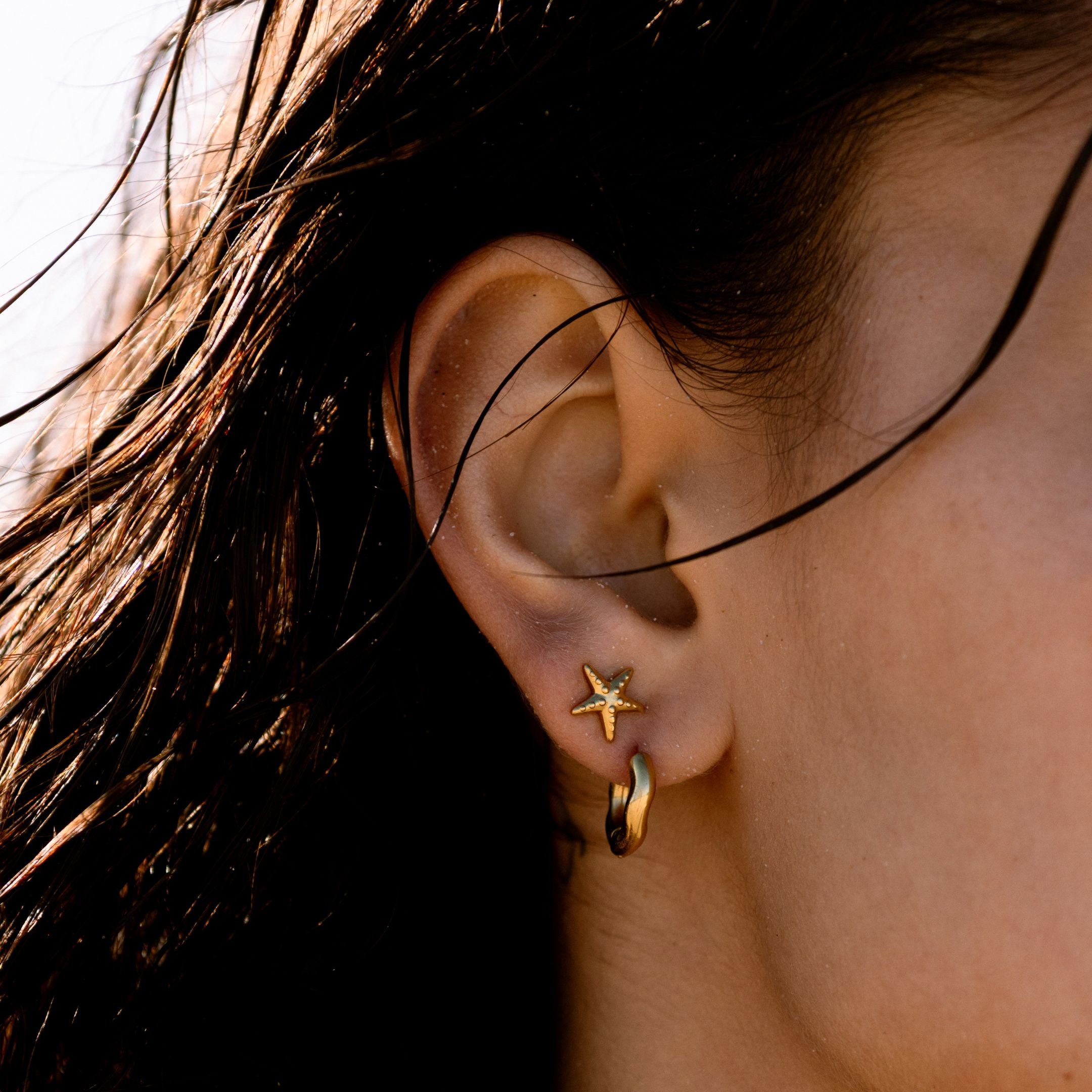 Wavy Hoops