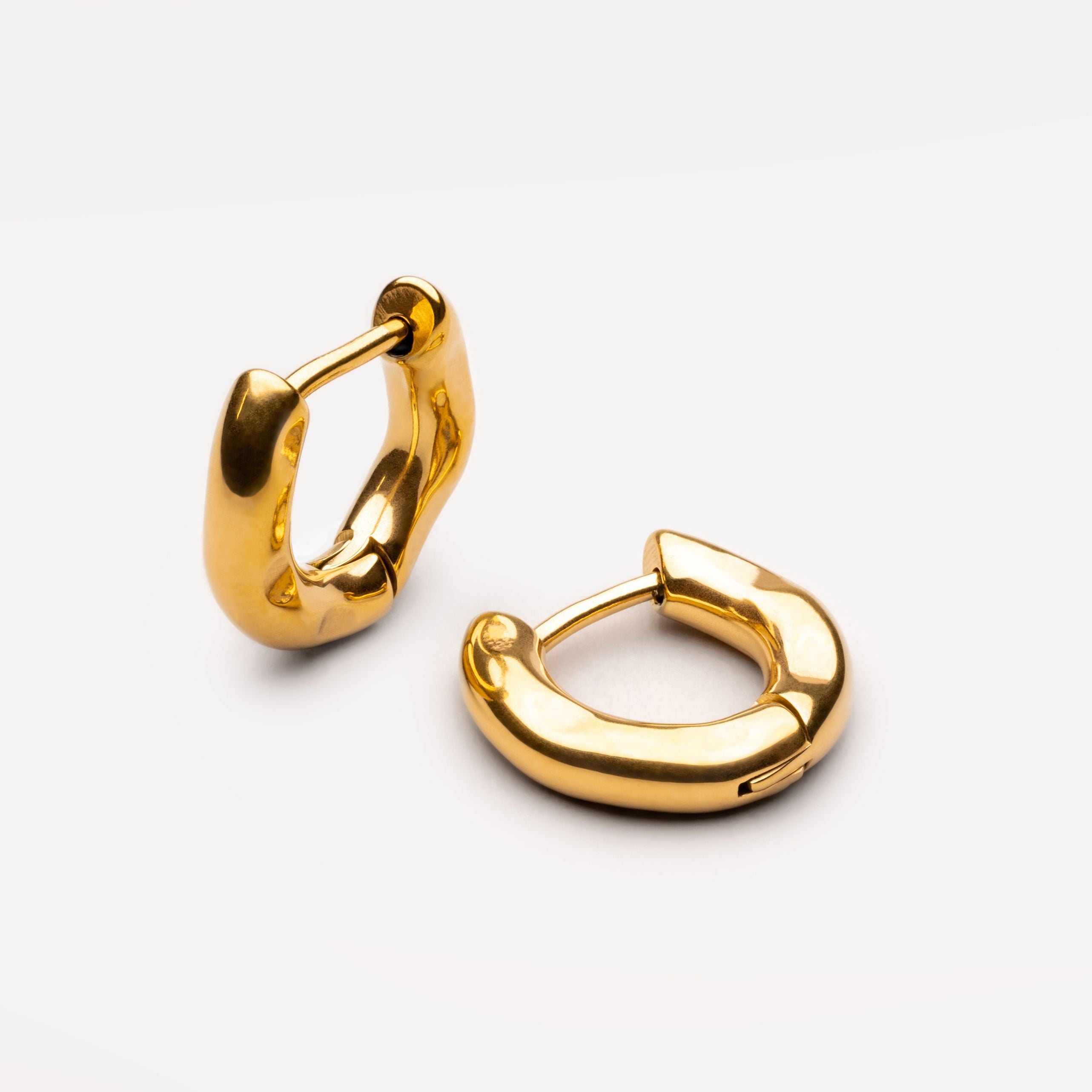 Wavy Hoops