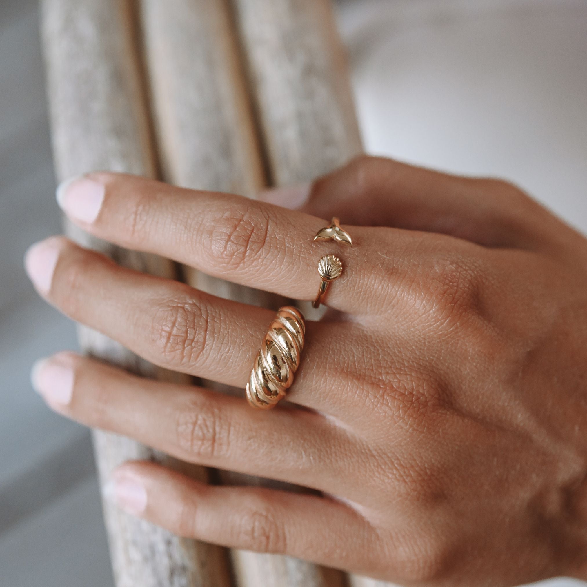 Waterproof statement ring